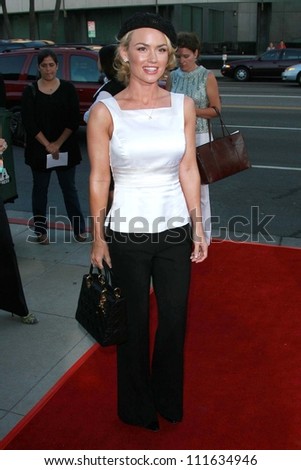 Kelly Carlson at the Los Angeles premiere of \