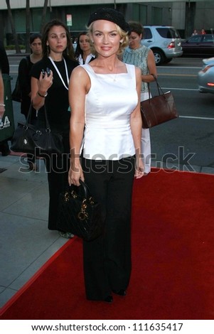 Kelly Carlson at the Los Angeles premiere of \