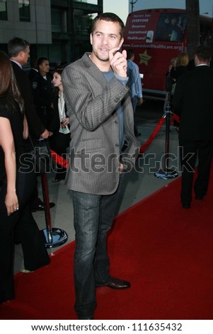 Joshua Jackson at the Los Angeles premiere of \
