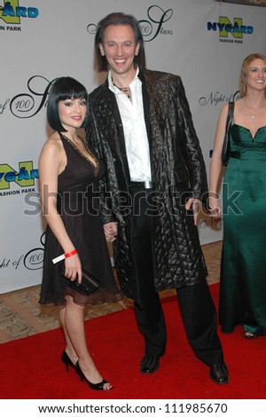 Steve Valentine and friend at the 17th Annual Night of 100 Stars Gala. Beverly Hills Hotel, Beverly Hills, CA. 02-25-06