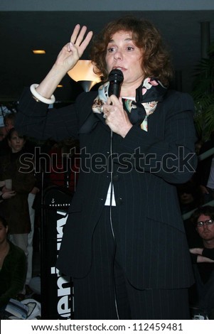 Teresa Heinz Kerry at an instore event to promote the new book \