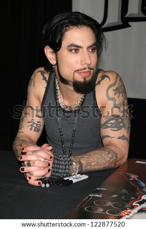 LOS ANGELES - NOVEMBER 06: Dave Navarro at an in store appearance to Promote Guitar Hero II at Best Buy W.L.A. on November 06, 2006 in Los Angeles, CA.