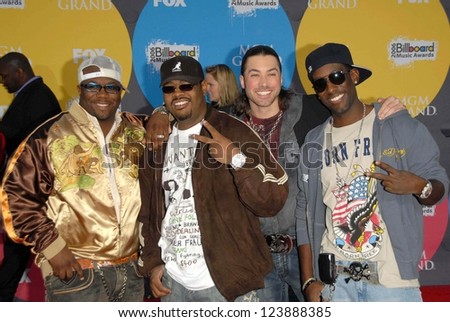 LAS VEGAS - DECEMBER 04: Boyz II Men and Ace Young arriving at the 2006 Billboard Music Awards, MGM Grand Hotel December 04, 2006 in Las Vegas, NV