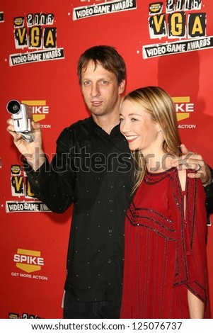 Tony Hawk and wife Lhotse at Spike TV\'s 2006 Video Game Awards. The Galen Center, Los Angeles, California. December 8, 2006.