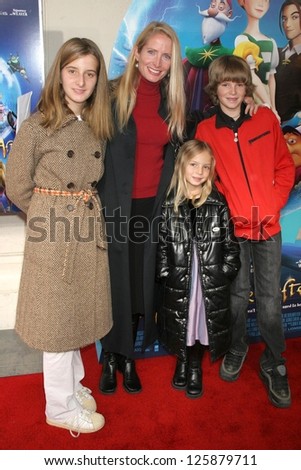 Jane Sibbett and family at the premiere of \