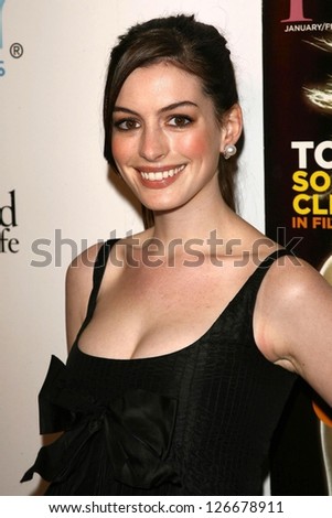 Anne Hathaway at the Hollywood Life Magazine\'s Breakthrough of the Year Awards. Music Box, Hollywood, California. December 10, 2006.