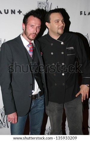 HOLLYWOOD - APRIL 06: Scott Weiland and Chef J at Flaunt Magazine Presents Nefarious Fine Jewelry Hosted by Velvet Revolver at Black Steel Restaurant on April 06, 2006 in Hollywood, CA.