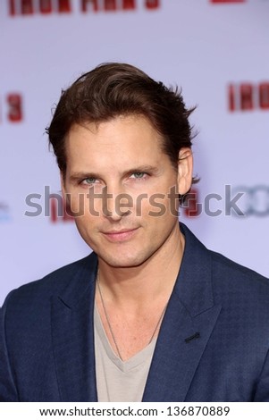 Peter Facinelli at the \