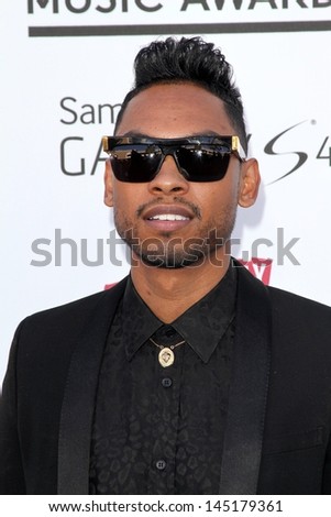 Miguel at the 2013 Billboard Music Awards Arrivals, MGM Grand, Las Vegas, NV 05-19-13