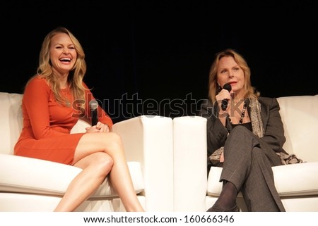 Mariette Hartley appearing at the Los Angeles Ultimate Women\'s Expo, Los Angeles Convention Center, Los Angeles, CA 10-27-13