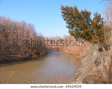 Vermilion River flows high through Kickapoo State Park in Illinois