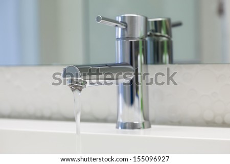 Tap water out / Water tap