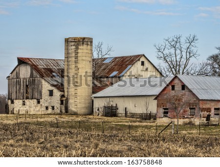 Rustic Barn and Silo on a Farm/Rustic Barn and Silo on a Farm/Rustic Barn and Silo on a Farm