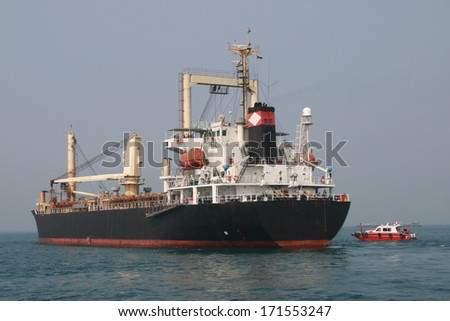 Large cargo ships The fleet was tremendous. To obtain many products per trip. Using new technology to work