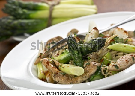 pasta with asparagus and grilled chicken