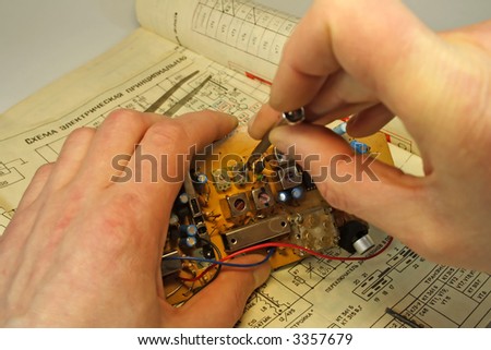 The electric circuit and repair of an old radio receiver.