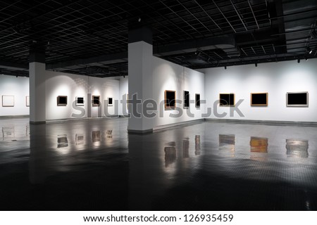 empty gallery in art museum