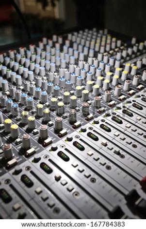 audio sound mixer