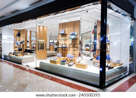 handbag retail fashion store