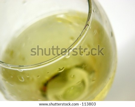 macro of white wine