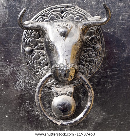 Metal Bull\'s Head Door Knocker