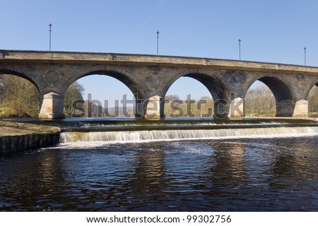 Hexham Bridge arches / Hexham Bridge showing arches and weir downstream