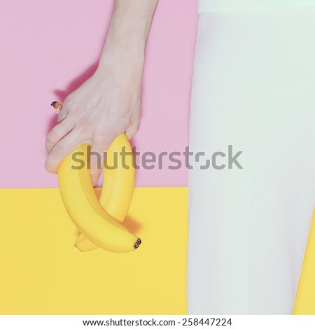 Model with Bananas. Vanilla colors, design, fashion, minimal