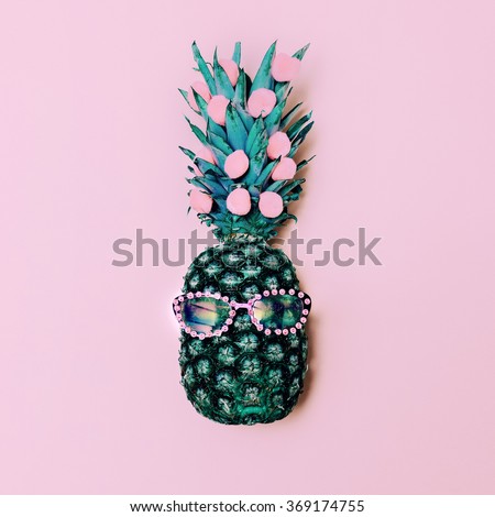 Fashion Lady Pineapple. Pretty In Pink