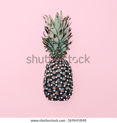 Fashion Pearl Pineapple. Minimal style