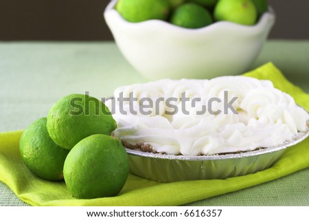 Key lime pie with limes