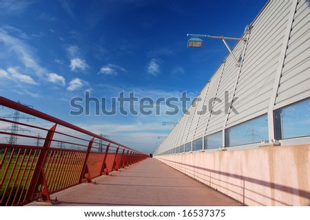Bridge with perspective and vanishing point