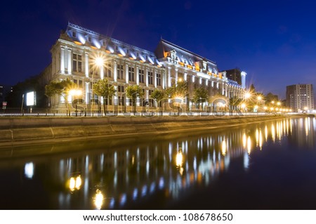 night scene of Justice Palace, Bucharest, Romania