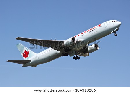 BRUSSELS - MAY 25: Boeing 767-375 of Air Canada approaching Brussels Airport in Brussels, BELGIUM on May 25, 2012. Air Canada is the flag carrier and largest airline of Canada.