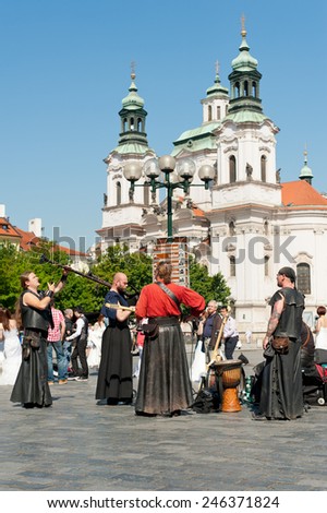 PRAGUE, CZECH REPUBLIC - MAY 20, 2014:Performance of street musicians in medieval clothes at the Old Town Square