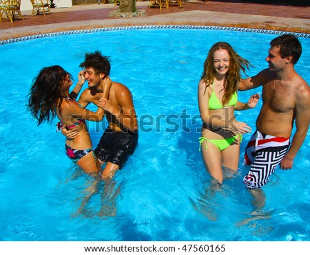 2 Honeymoon couples have a pool party!