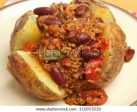 Jacket potato with chilli con carne