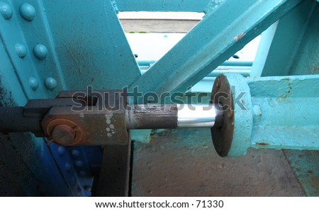 Hydraulic Cylinder on Lifting Bridge
