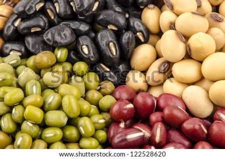 Red beans, black beans, and green beans