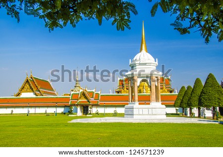 BANGKOK, THAILAND-JAN. 13: Landscape view of Wat Phra Kaew is changed. A new building. Photography on January 13, 2556 in Bangkok, Thailand