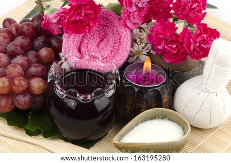 Face mask with grape, honey and yogurt to tighten the skin and remove dark spots on the face.
