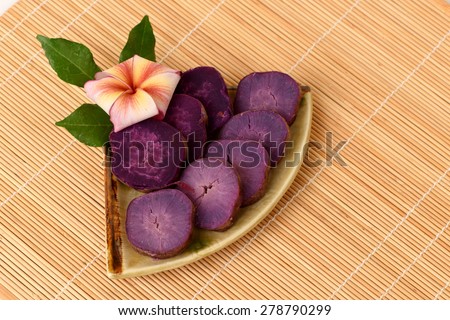 Sweet Potato (steamed), fruits and vegetables contain Anthocyanin, has the effect of anti-oxidants. , Helping to slow down the degeneration of cells, reduces the risk of heart disease and stroke.