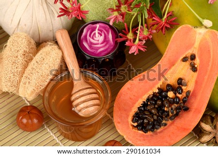 Face mask for acne treatment with Papaya and honey treatment.