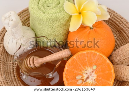 Face mask with orange and honey to smooth whitening facial skin and acne.