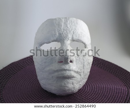Plaster face mask