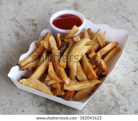Fried sliced eringii mushrooms with sauce (French Fries style)