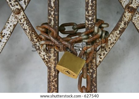 Gate lock close up