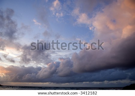 beautiful sunset whit the horizon line , would make a great and very easy extractable background to incorporate into designs