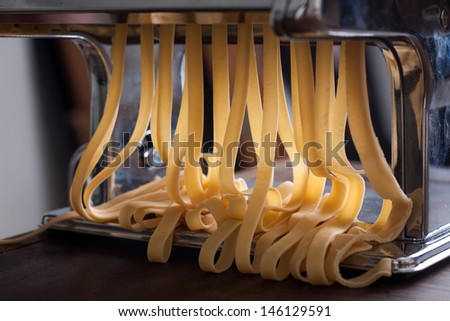 Making Tagliatelle With A Traditional Pasta Machine
