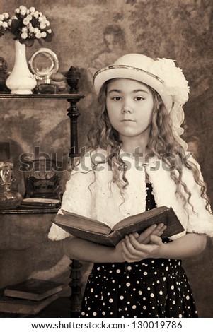 Little girl portrait. Intentional 1900\'s style post processing emulation.