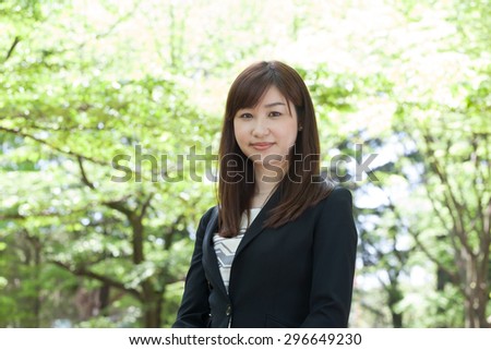 business woman outdoor forest